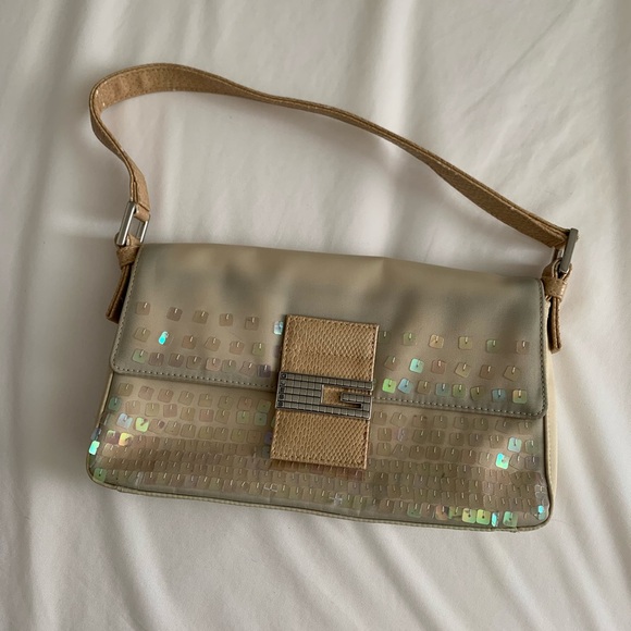 Guess Small Shoulder Bag - Picture 1 of 15